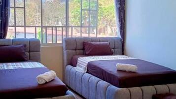 2 slaapkamers, een strijkplank/strijkijzer, gratis wifi, beddengoed