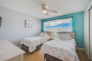 Bügeleisen/Bügelbrett, WLAN, Bettwäsche