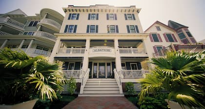 Hotel Albatross