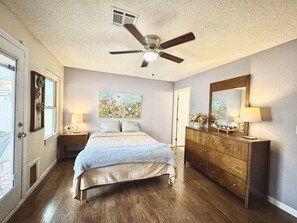 2 chambres, bureau, fer et planche à repasser, Wi-Fi gratuit