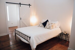 Ferros/tábuas de passar roupa, berço de viagem, Wi-Fi de cortesia