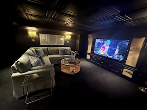Smart TV, fireplace, stereo