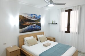 1 chambre, fer et planche à repasser, Wi-Fi gratuit, draps fournis