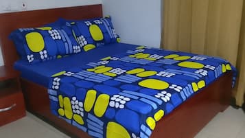 1 habitación, tabla de planchar con plancha, wifi y ropa de cama