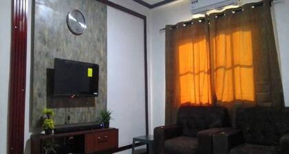 MVH Apartment in Sunyani with free WiFi, AC and fully furnished kitchen.