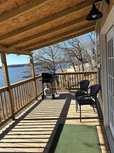 Lakefront "Eagle" Cabin just steps away from Grand Lake. Eagle Cabin