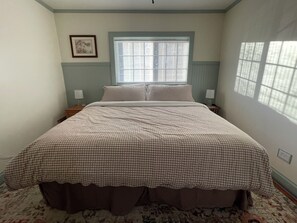 3 bedrooms, iron/ironing board, travel cot, free WiFi