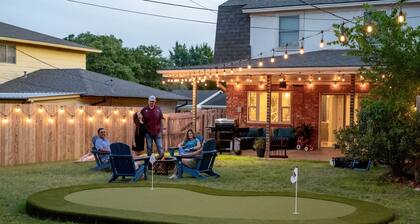 Great for Groups! Mini Golf, Arcade, Pool Table!