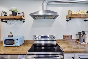 Micro-ondes, four, plaque de cuisson, lave-vaisselle