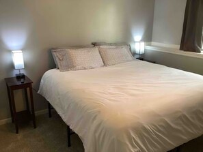 2 bedrooms, desk, iron/ironing board, free WiFi