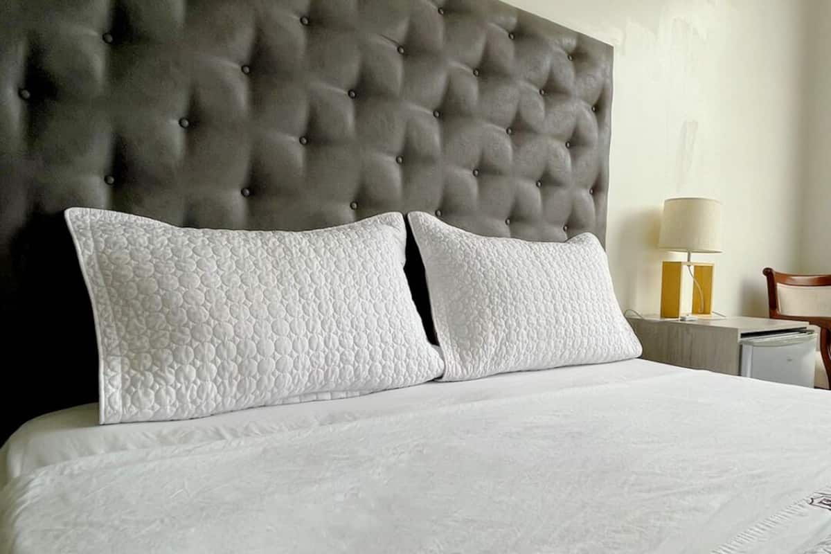 Family Quadruple Room | Desk, free WiFi