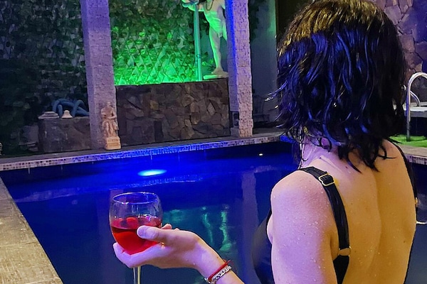 Sauna, bañera de hidromasaje, baño turco, masajes