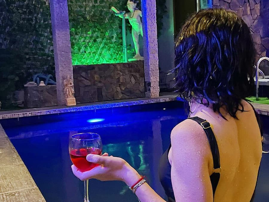 Sauna, hot tub, steam room, massages