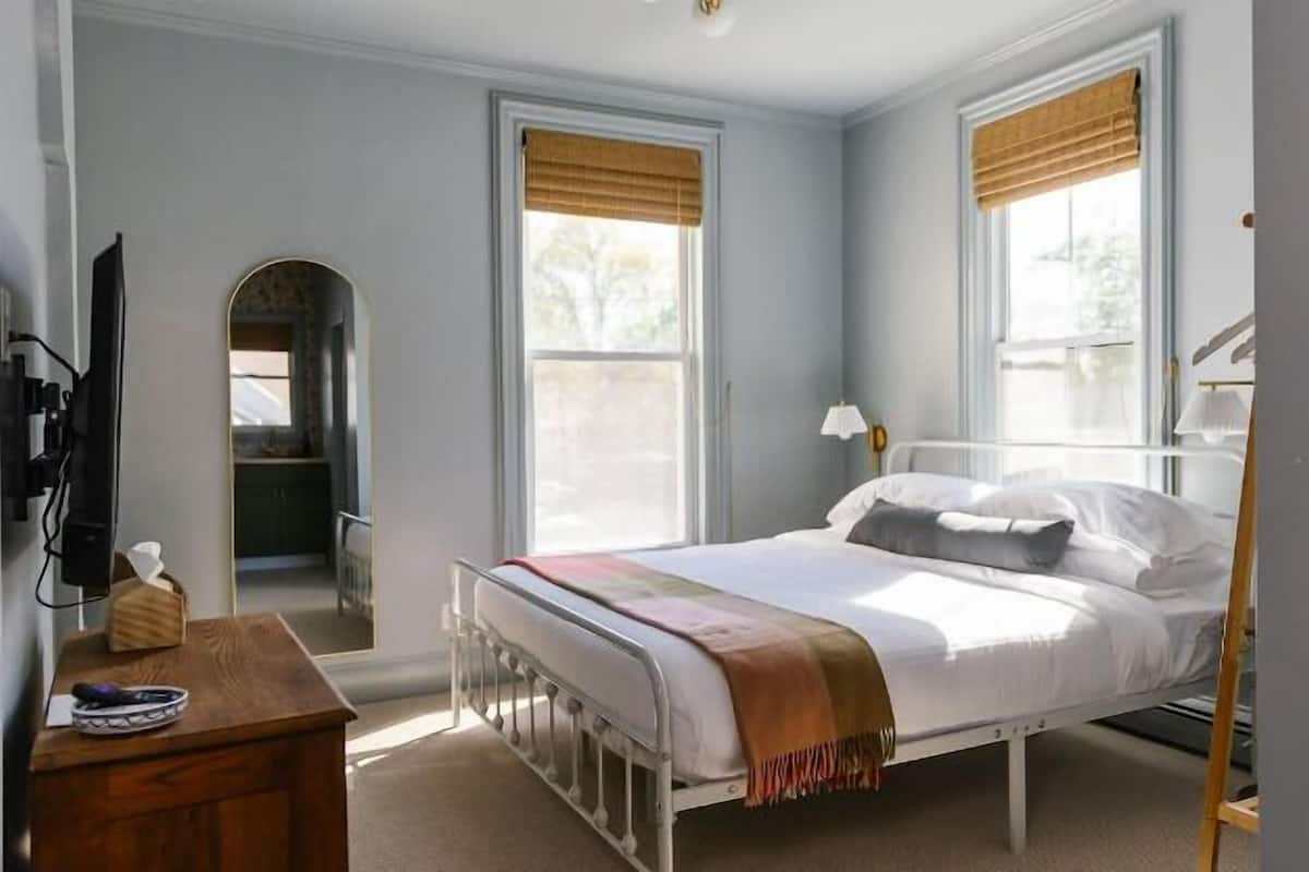 Room, 1 Katil Raja (King), Non Smoking, Penyaman udara (MANNING) | Wi-fi percuma