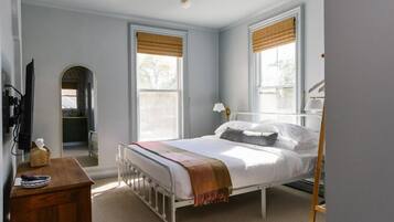 Chambre, 1 trĂšs grand lit, non-fumeur, climatisation (MANNING)