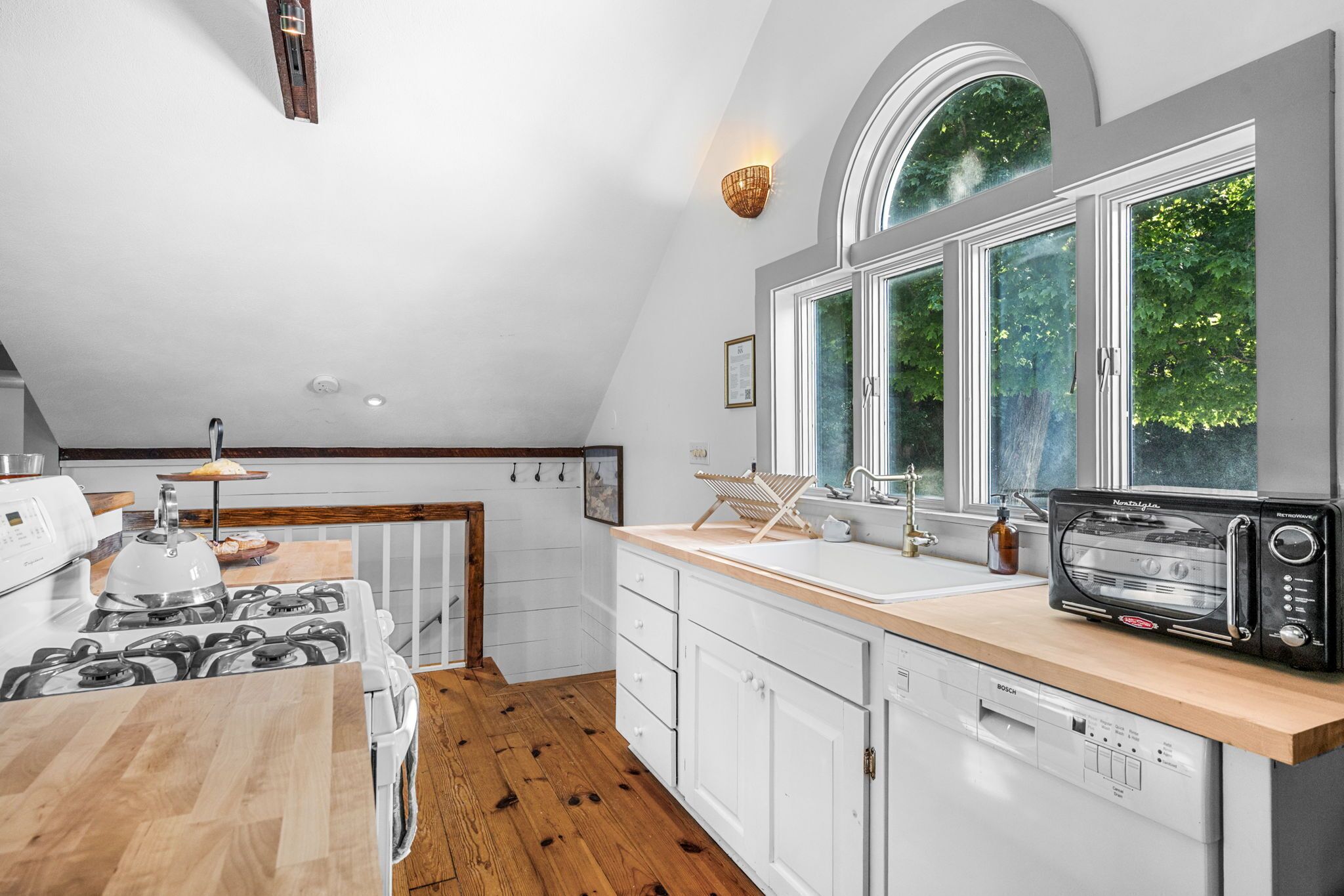 Apartment, Multiple Beds, Non Smoking, Air conditioning (CARRIAGE APARTMENT) | Private kitchen