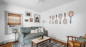 Appartement, 1 très grand lit et 1 canapé-lit, non-fumeur, climatisation (ICEHOUSE -1st Floor) | Aire de séjour