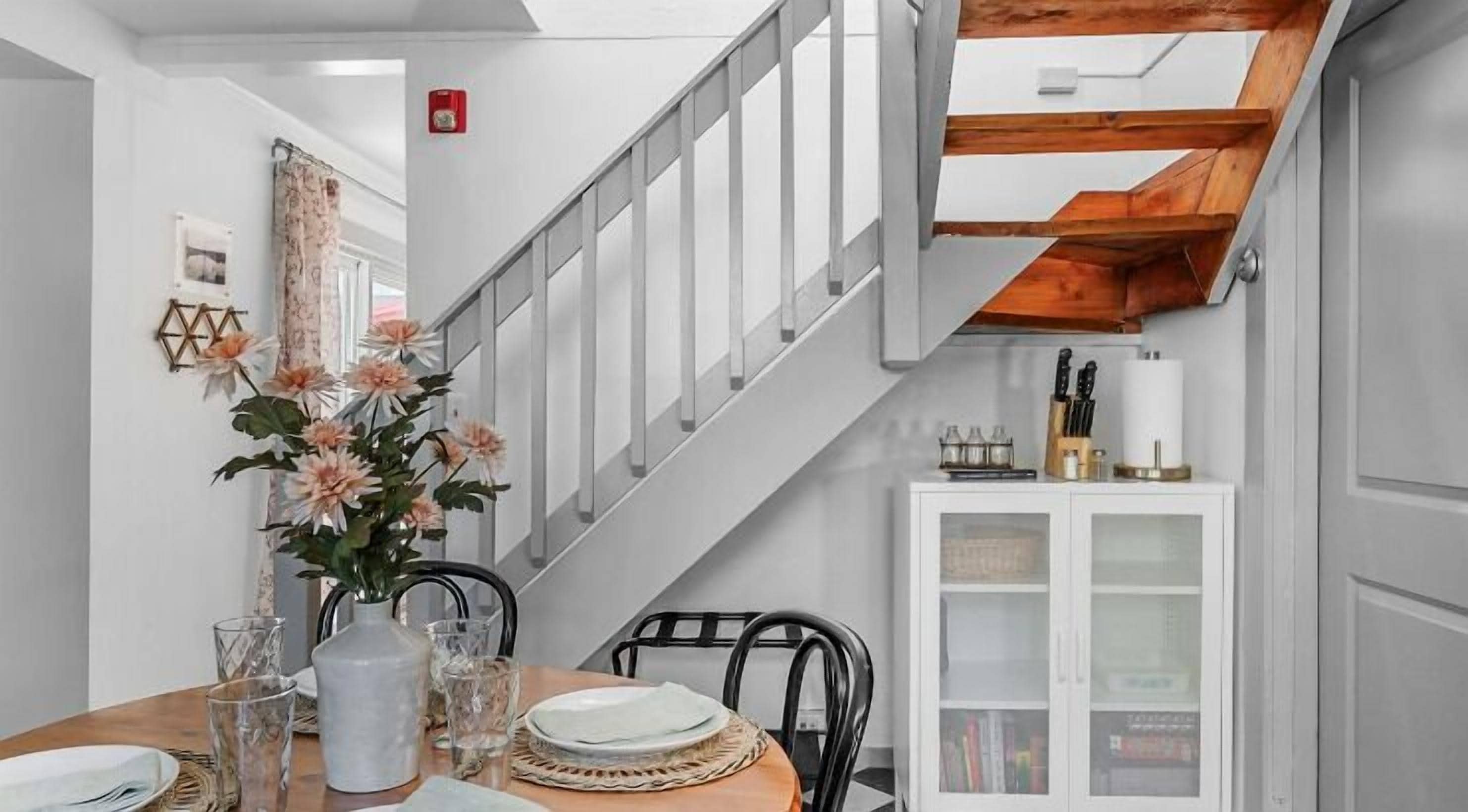 Apartment, 1 King Bed with Sofa bed, Non Smoking, Air conditioning (ICEHOUSE) | Private kitchen