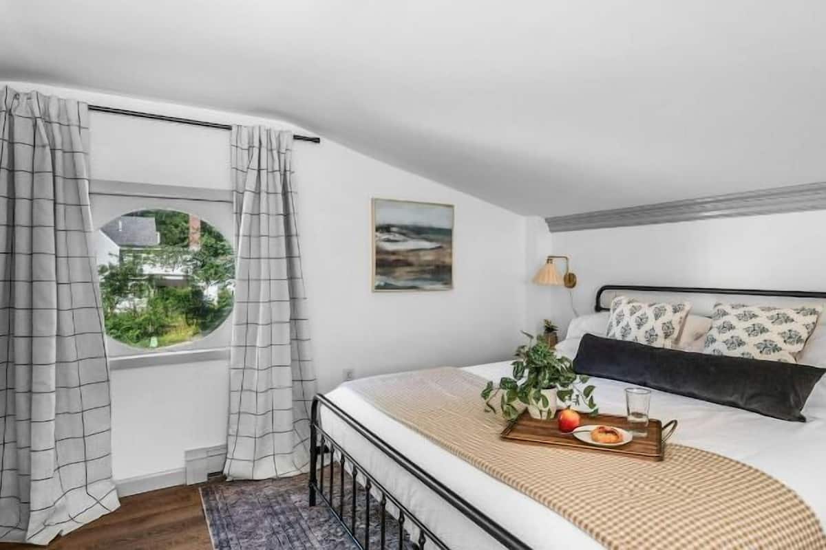 Apartment, 1 Katil Raja (King) dengan Katil Sofa, Non Smoking, Penyaman udara (ICEHOUSE) | Wi-fi percuma