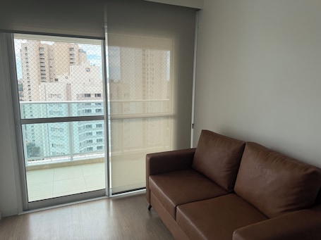 Smart TV. The Room 1902 - JH Palhano