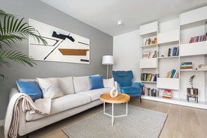 Smart TV, books