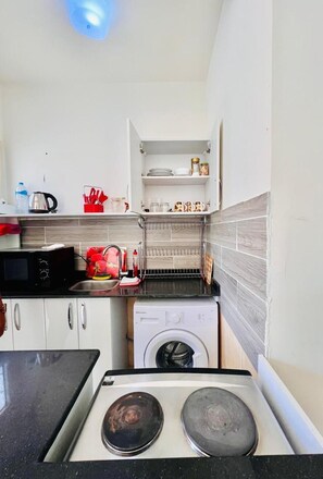 Apartment | Private kitchen | Fridge, microwave, oven, electric kettle