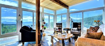 Cliffside Home at Shaw's River Ranch with some of the best views on the planet.