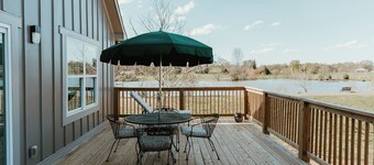 4 Acre Lake on 24 Acres Close to Charlotte ~ Eagleview Venue!