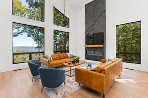 Smart TV, fireplace, table football, ping pong