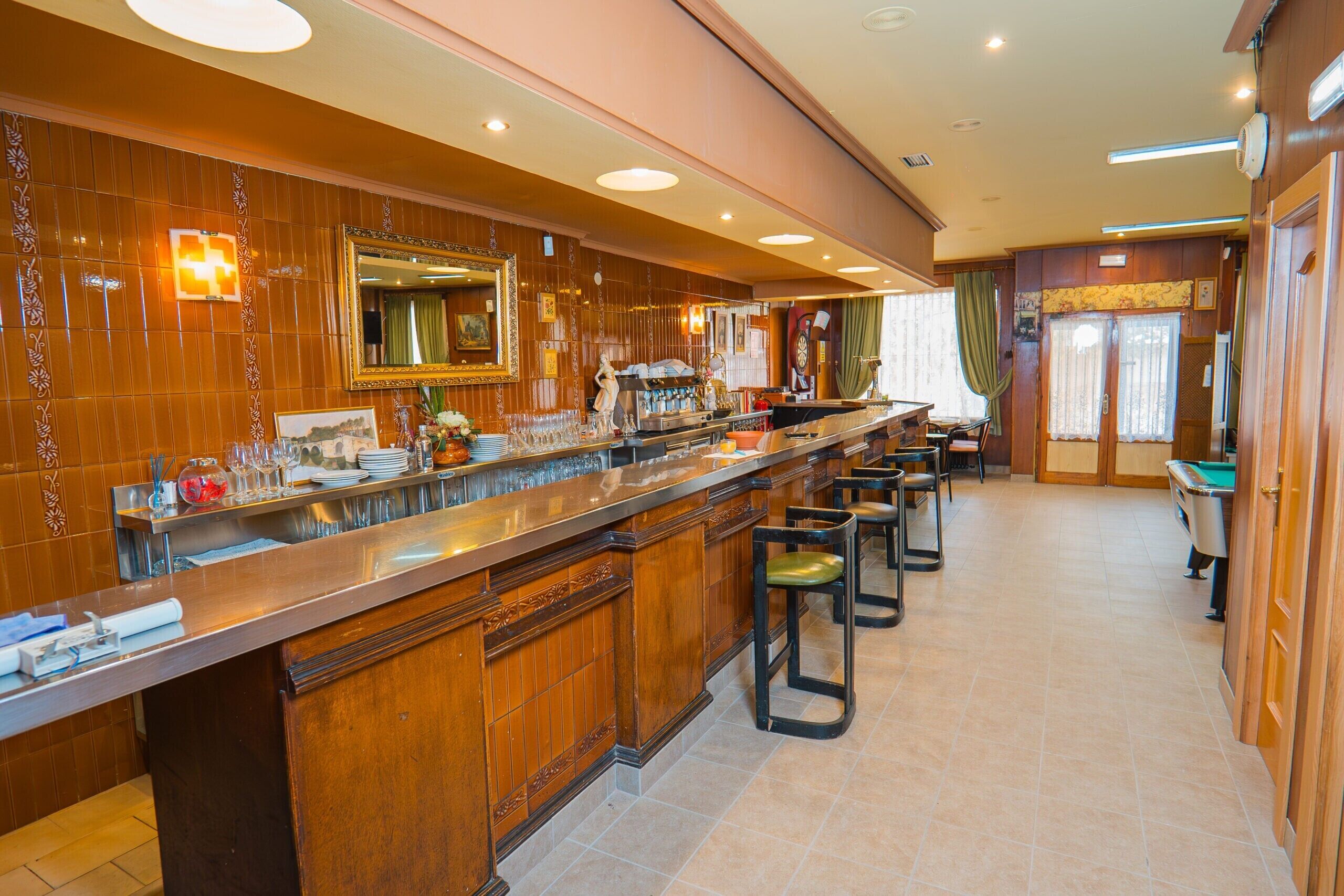 با ر (في المنشاة)