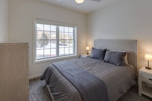 3 bedrooms, free WiFi, bed sheets - Forest Ridge Condo w/Amenities (Lincoln)