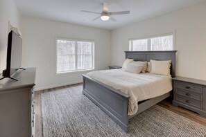 3 bedrooms, free WiFi, bed sheets