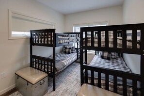 3 bedrooms, free WiFi, bed sheets