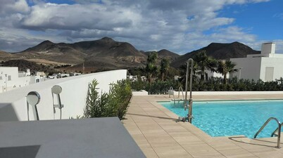 Urbanization with swimming pool and gym. BBQ and private solarium. Panoramic views.