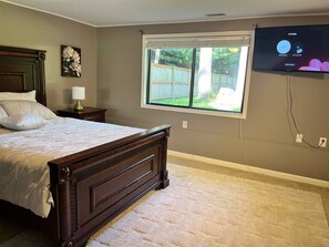 2 Schlafzimmer, Schreibtisch, Bügeleisen/Bügelbrett, WLAN
