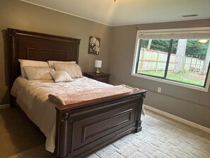 2 makuuhuonetta, työpöytä, silitysrauta/-lauta, Wi-Fi