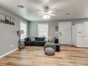 TV connectée, jeux vidéo, livres, chaîne hi-fi