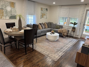 Interior - Beautiful Home minutes from Downtown & BMW (Woodruff)