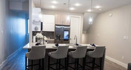 Charming 2-bedroom condo with WiFi, AC in pleasant Fort Worth