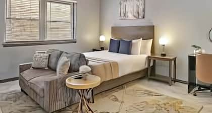 Explore Northside from Modern Studio Apartment with Washer and Dryer