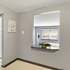 Interior - Explore Northside from Modern Studio Apartment with Washer and Dryer (Chicago)