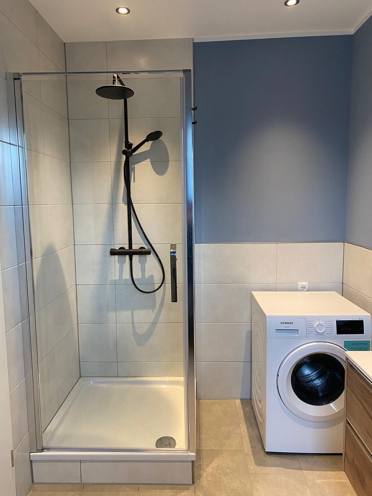 Haartrockner, Seife, Toilettenpapier