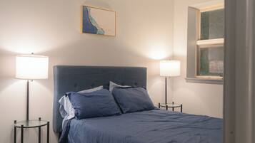 1 slaapkamer, een kluis op de kamer, een strijkplank/strijkijzer