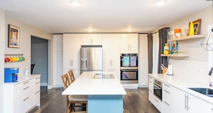 Stylish 4 bed 2.5 bath home in Reynoldsburg