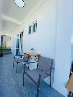 Outdoor dining - Villa Bor a Mar - Holiday home "A" (Puerto Galera)