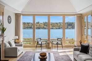 TV connectée, cheminée