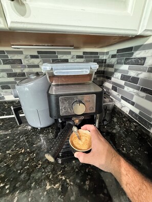 Micro-ondes, four, plaque de cuisson