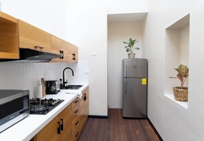 Micro-ondes, plaque de cuisson