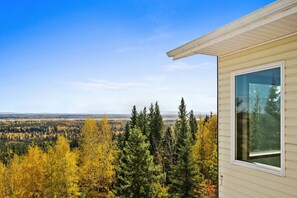 Exterior detail - Chena Ridge Grand Estate 7b4b w/Breathtaking Views (Fairbanks)