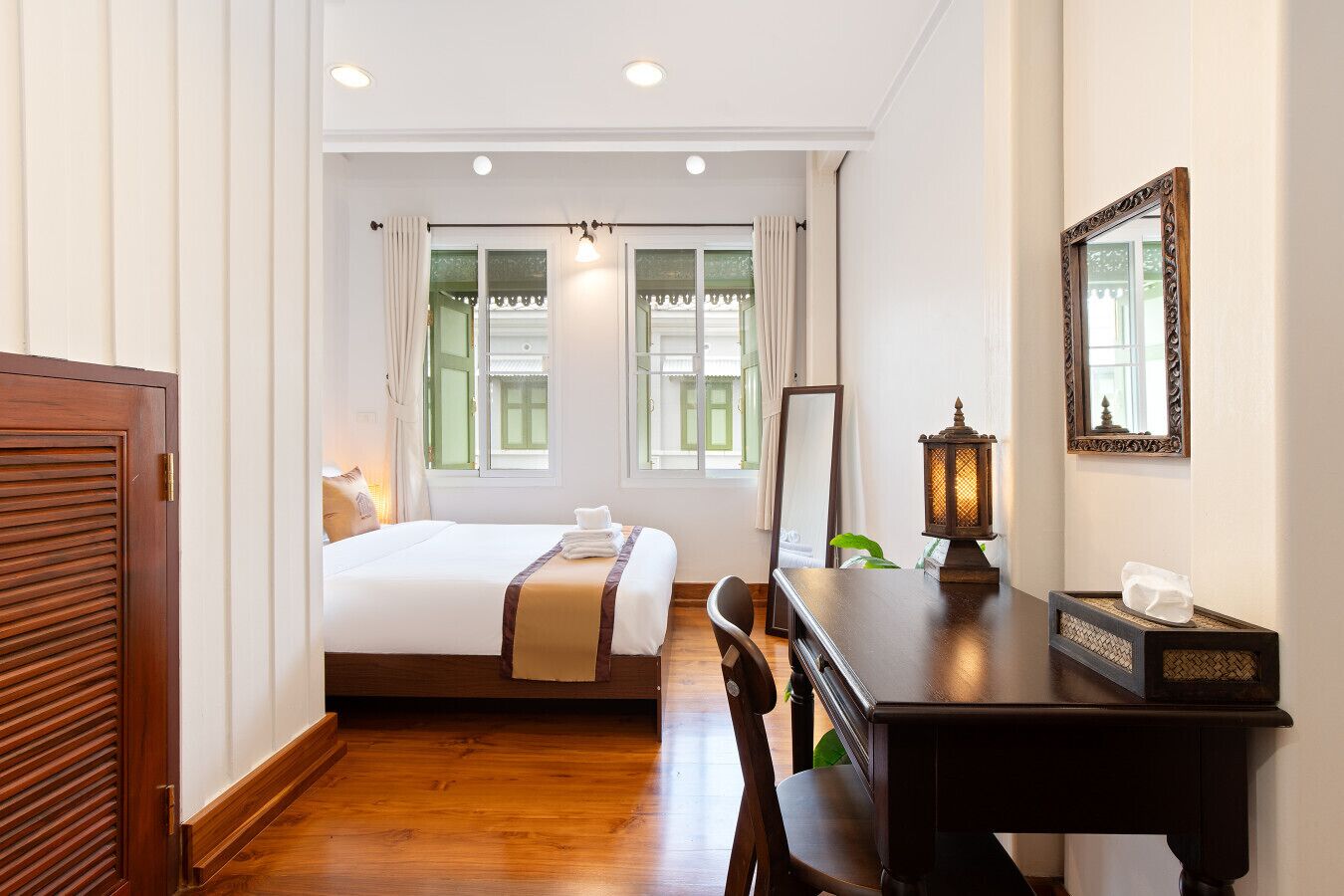 2 chambres, bureau, fer et planche à repasser, Wi-Fi gratuit